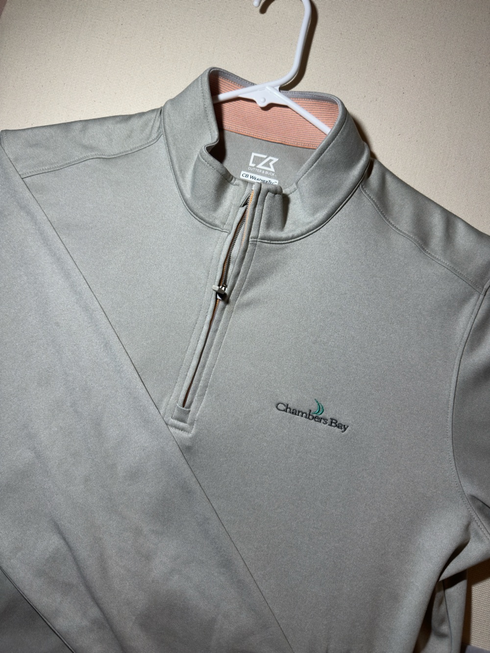 Men’s Cutter & Buck Light Brown Quarter-Zip Pullover x Chambers Bay Golf